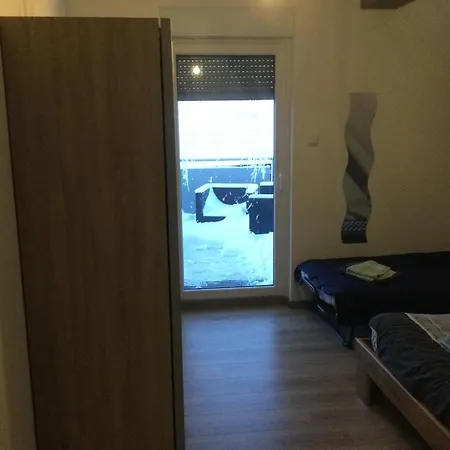 Lägenhet A + 60 M² + Terrasse Et Jardin