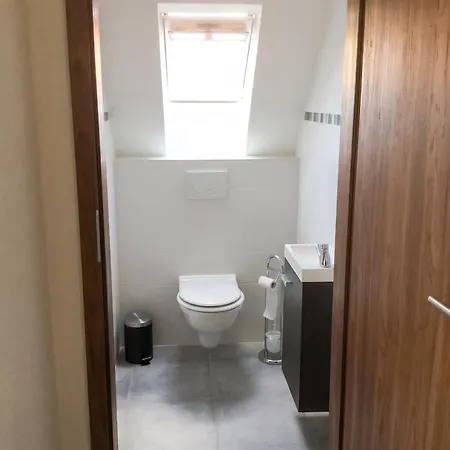 A + 60 M² + Terrasse Et Jardin *