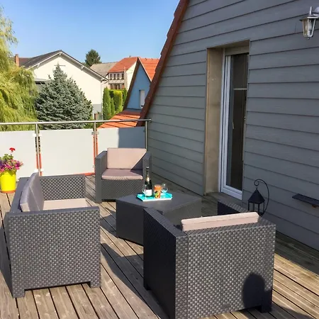 A + 60 M² + Terrasse Et Jardin
